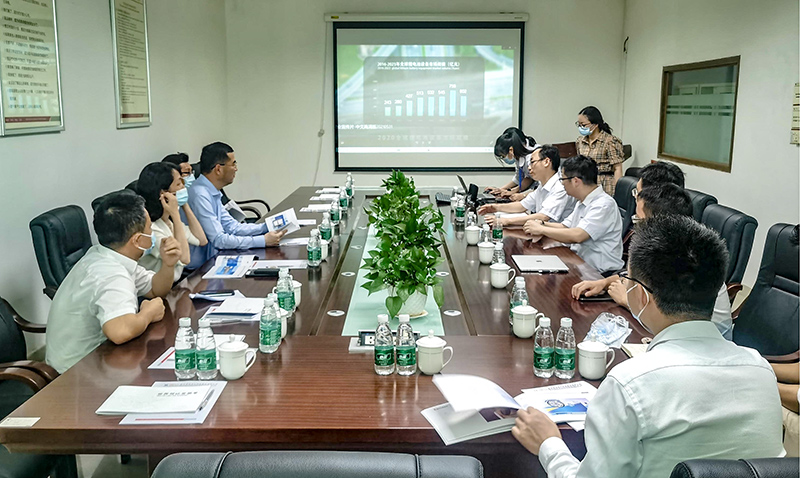 龙岗区委常委、组织部部长王清科一行调研走访加拿大28科技